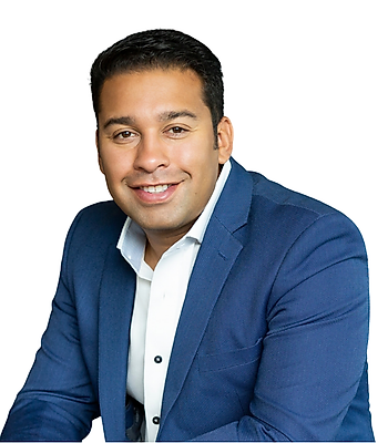 Portrait of Giovanny Cardenas, REALTOR®.